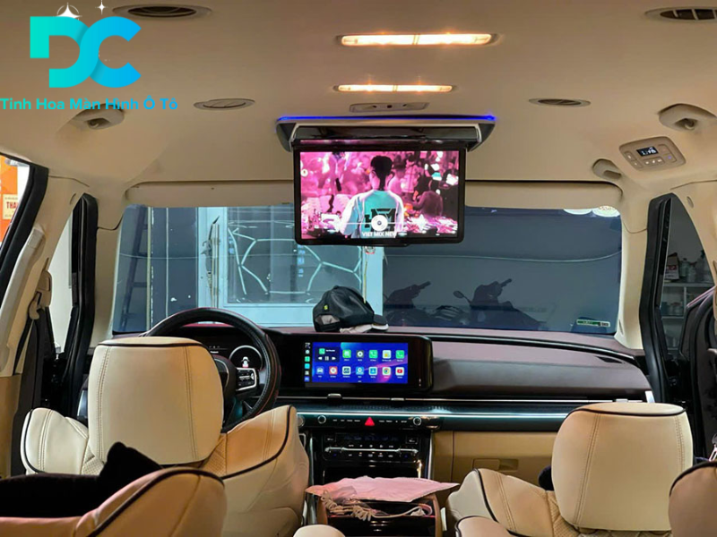 Quy trình lắp đặt màn hình ô tô cho xe du lịch Limousine