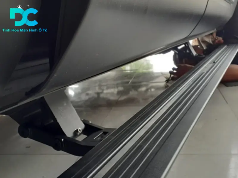 Bậc dẫm điện AOD dành cho xe TOYOTA CROSS