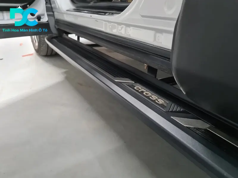 OTO DC: Địa chỉ uy tín lắp đặt bậc dẫm điện AOD cho Toyota Cross