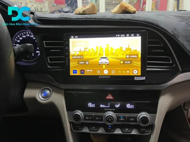 Màn hình ô tô cho xe Hyundai Elantra