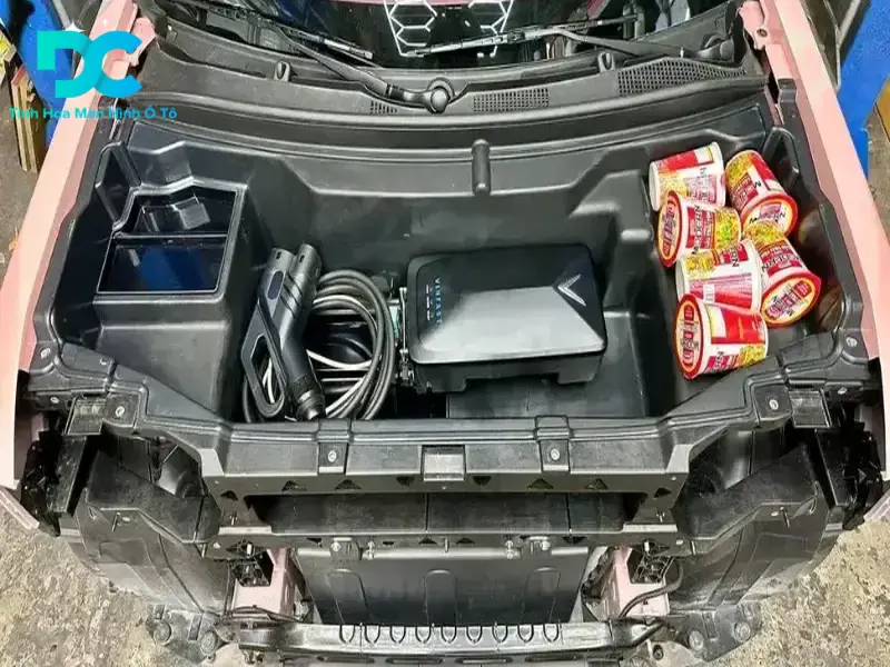 Cốp trước VF3