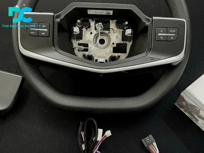 Quy trình lắp đặt cụm phím vô lăng VF3 tại OTO DC