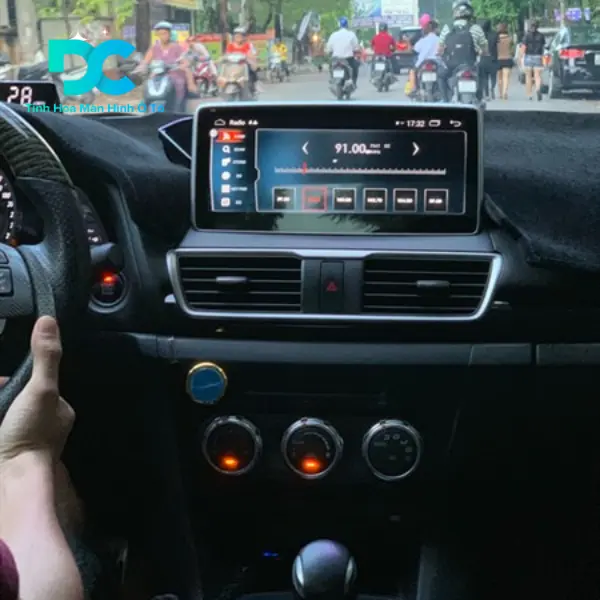 Tính năng của màn hình Android cho Mazda 3