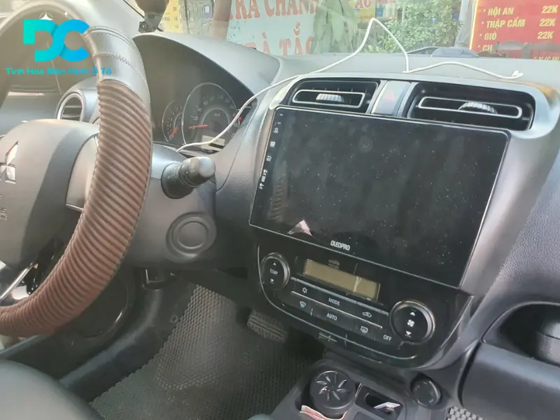 Màn hình ô tô cho xe Mitsubishi Mirage