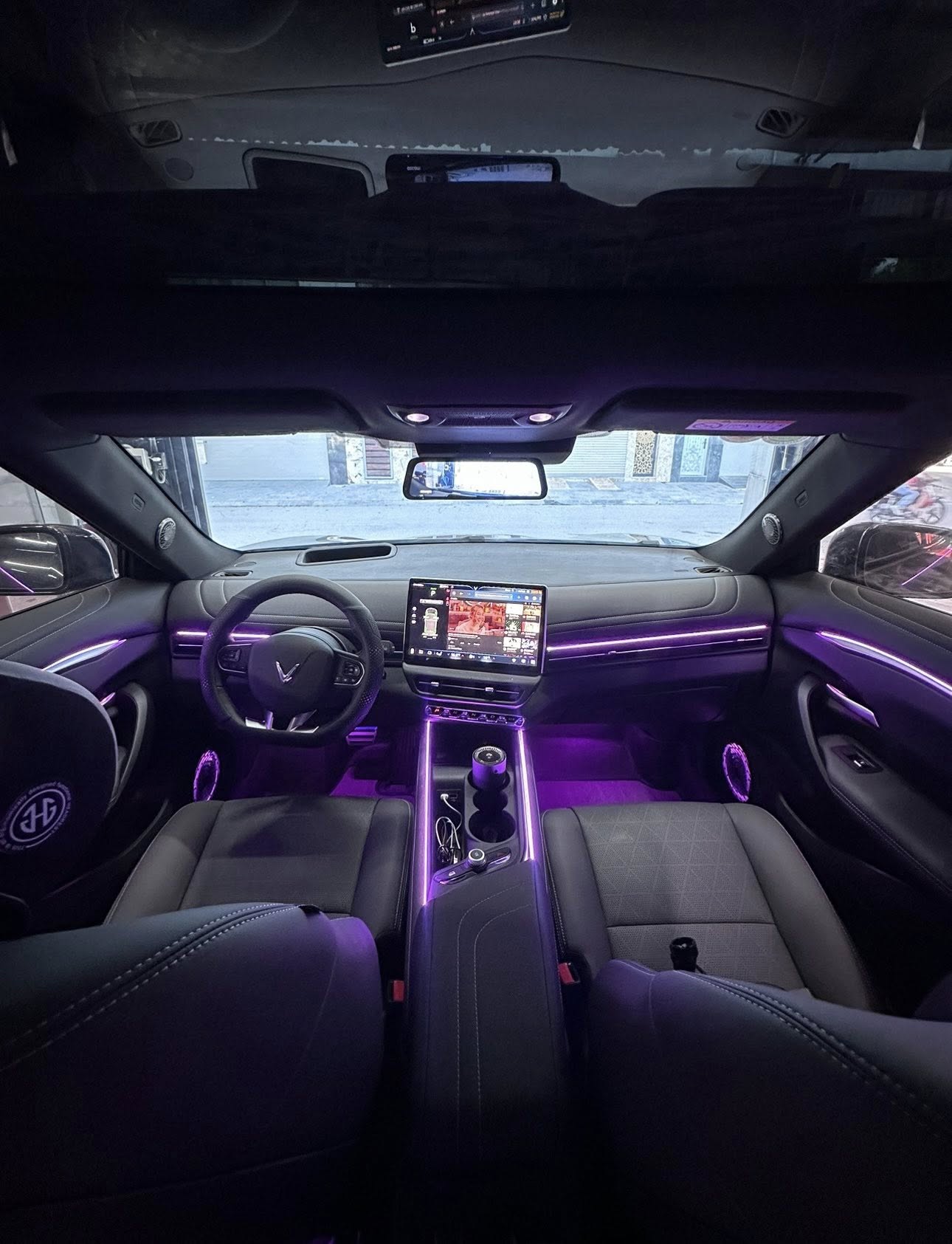 Led nội thất lắp zin cho VF7 