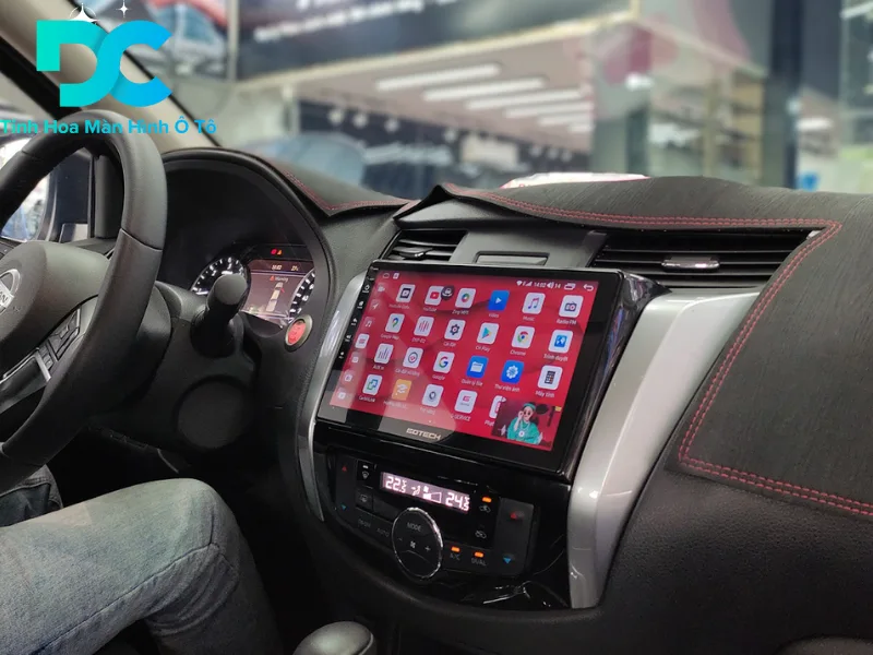 Quy trình lắp đặt màn hình ô tô cho xe Nissan tại Oto DC