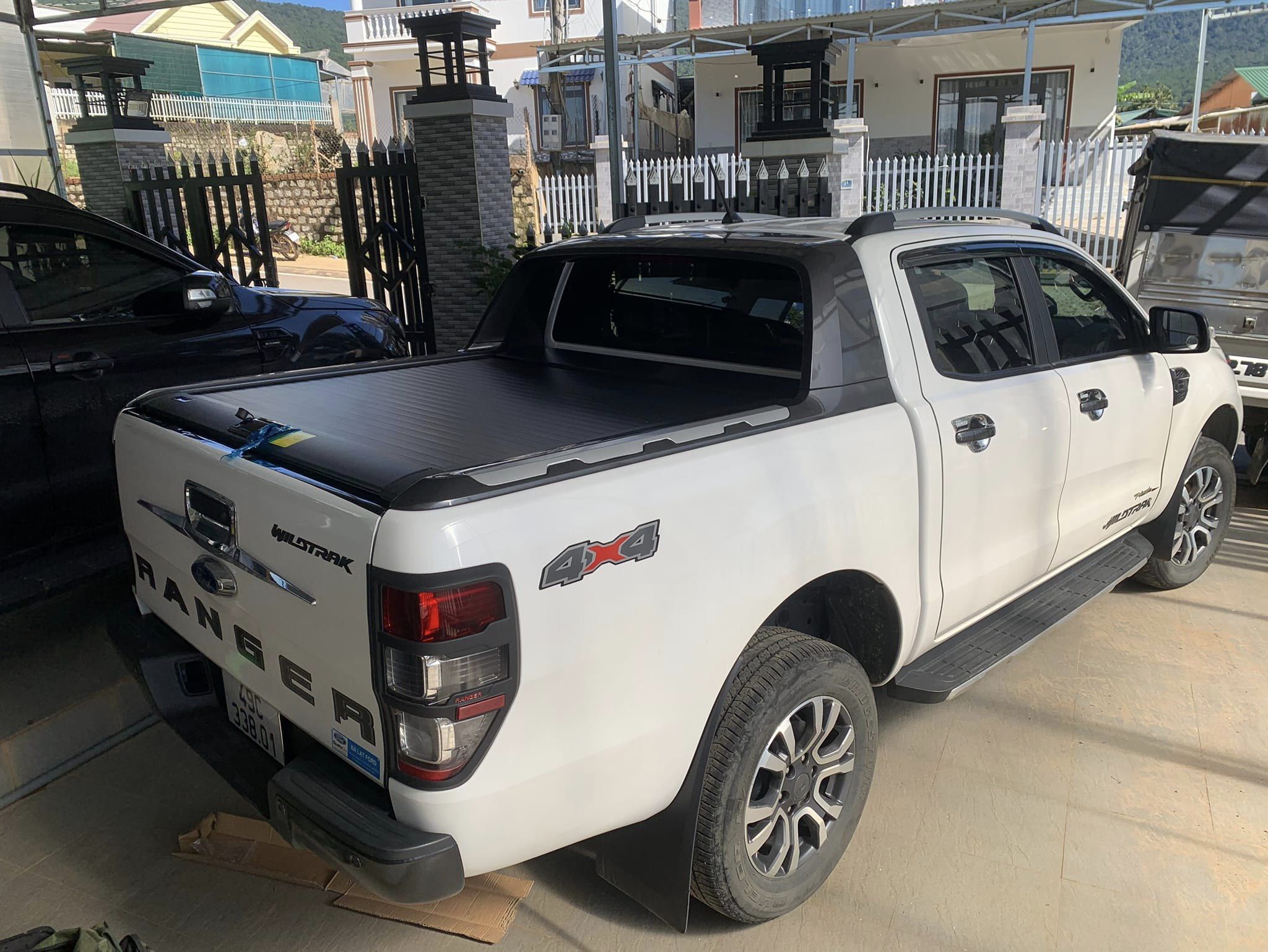 Nắp thùng bán tải Ford Ranger, nắp cuộn cơ Ranger