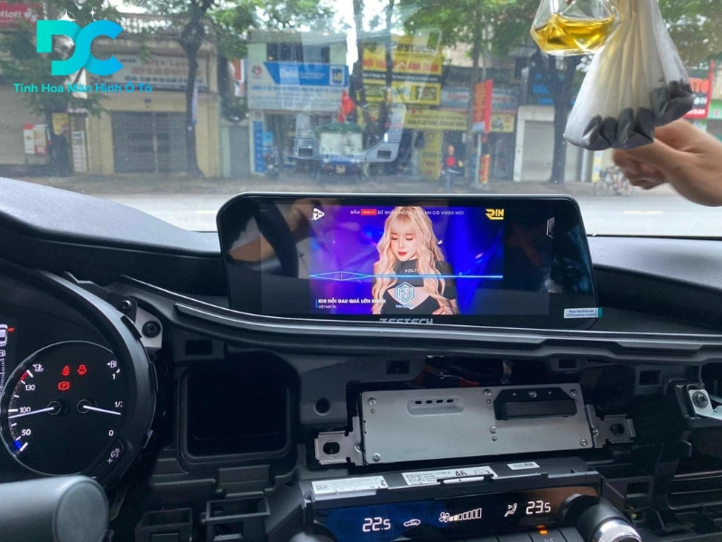 Tích Hợp Camera 360 Độ Toàn Diện Ngay Trên Màn Hình